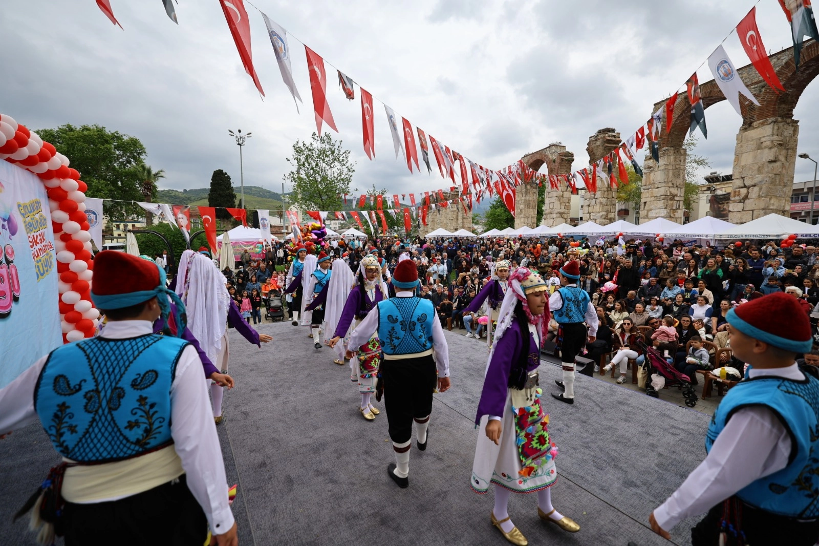 Efes Selçuk’ta Çocuklar Bayramı Coşkuyla Kutlandı