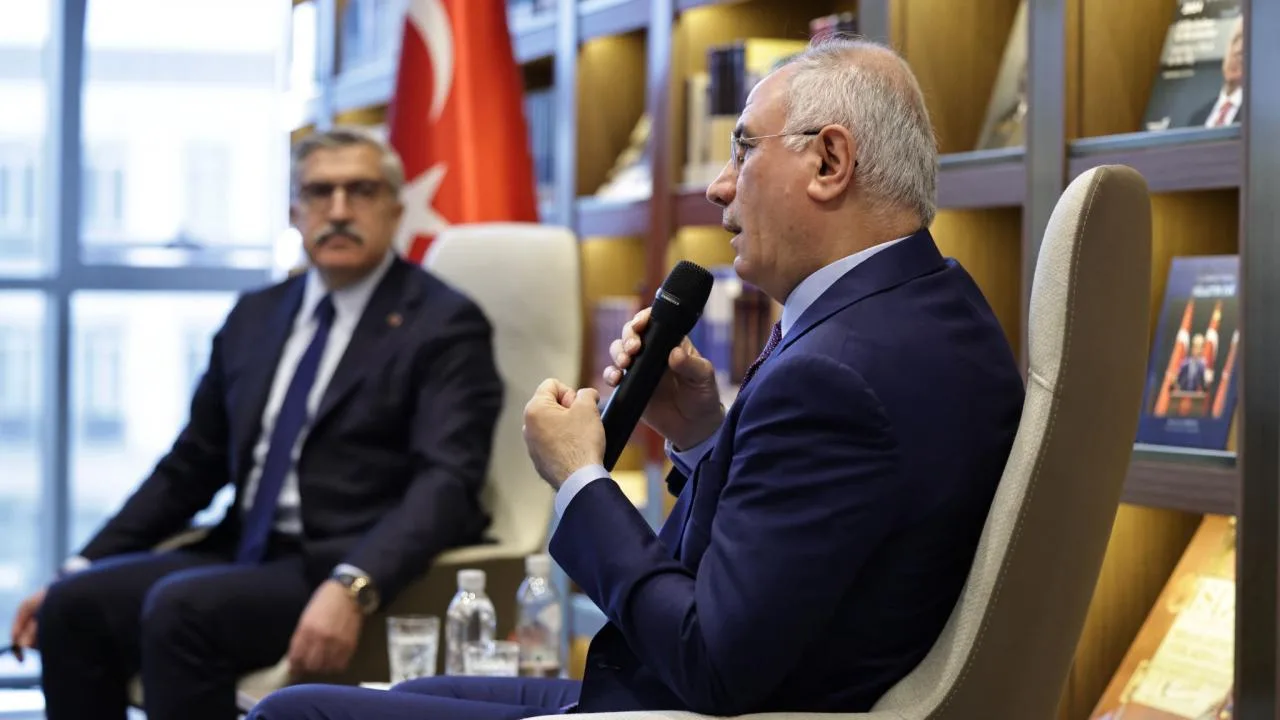 Efkan Ala: 25 Yılda Siyasette Makas Değişti