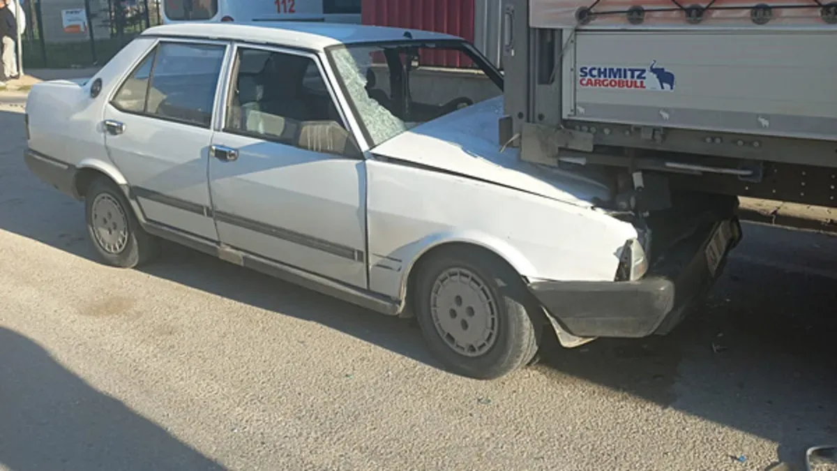 Ehliyetsiz Sürücü Tıra Çarptı: 40 Bin TL Ceza!