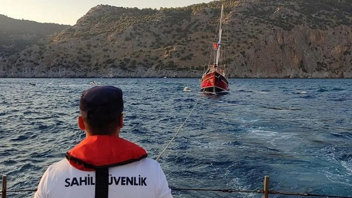 Ekincik Limanı’nda Kurtarma Operasyonu Başarıyla Tamamlandı