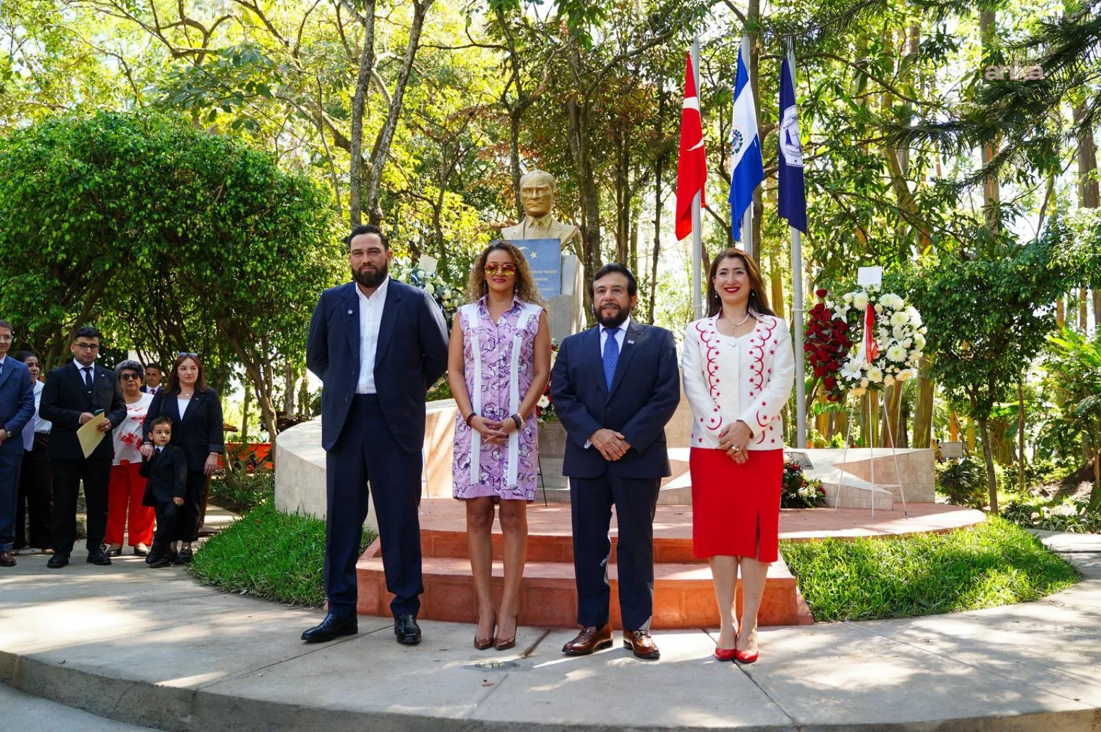 El Salvador’da Türkiye Plaza Açıldı: Dostluk Sembolü