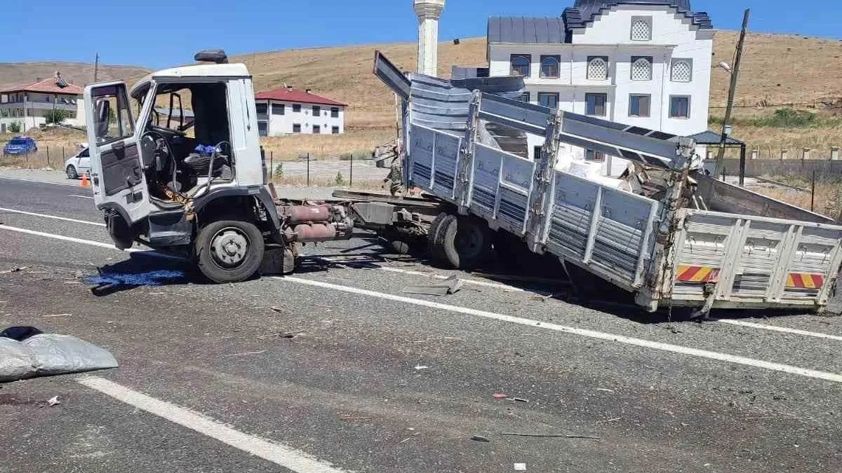 Elazığ-Bingöl Yolu’nda Kamyon Kazası: 1 Yaralı!