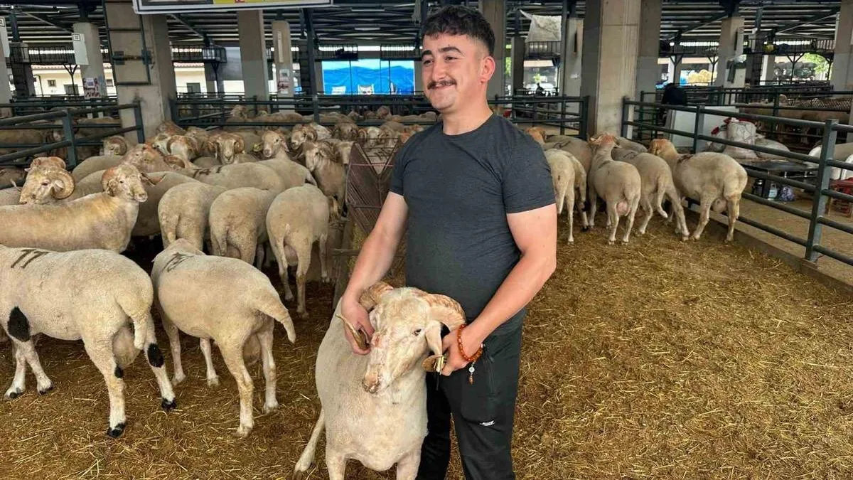 Elazığ’da Lokanta Bacasında Yangın Paniği!