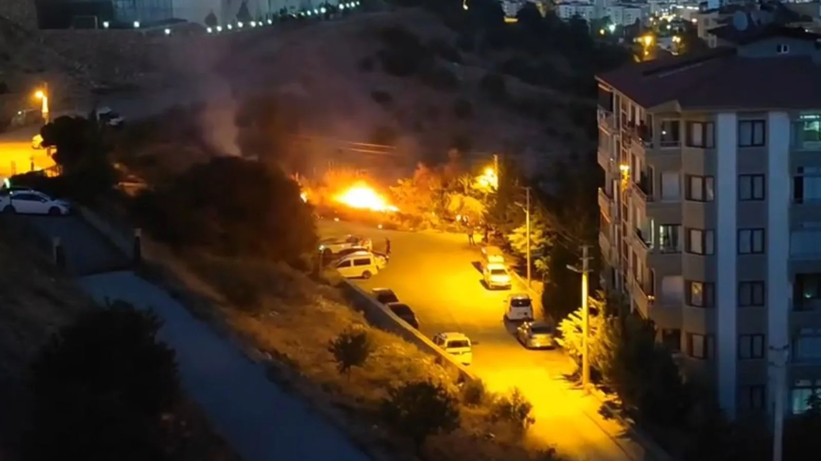 Elazığ’da Ot Yangını Kontrol Altına Alındı!