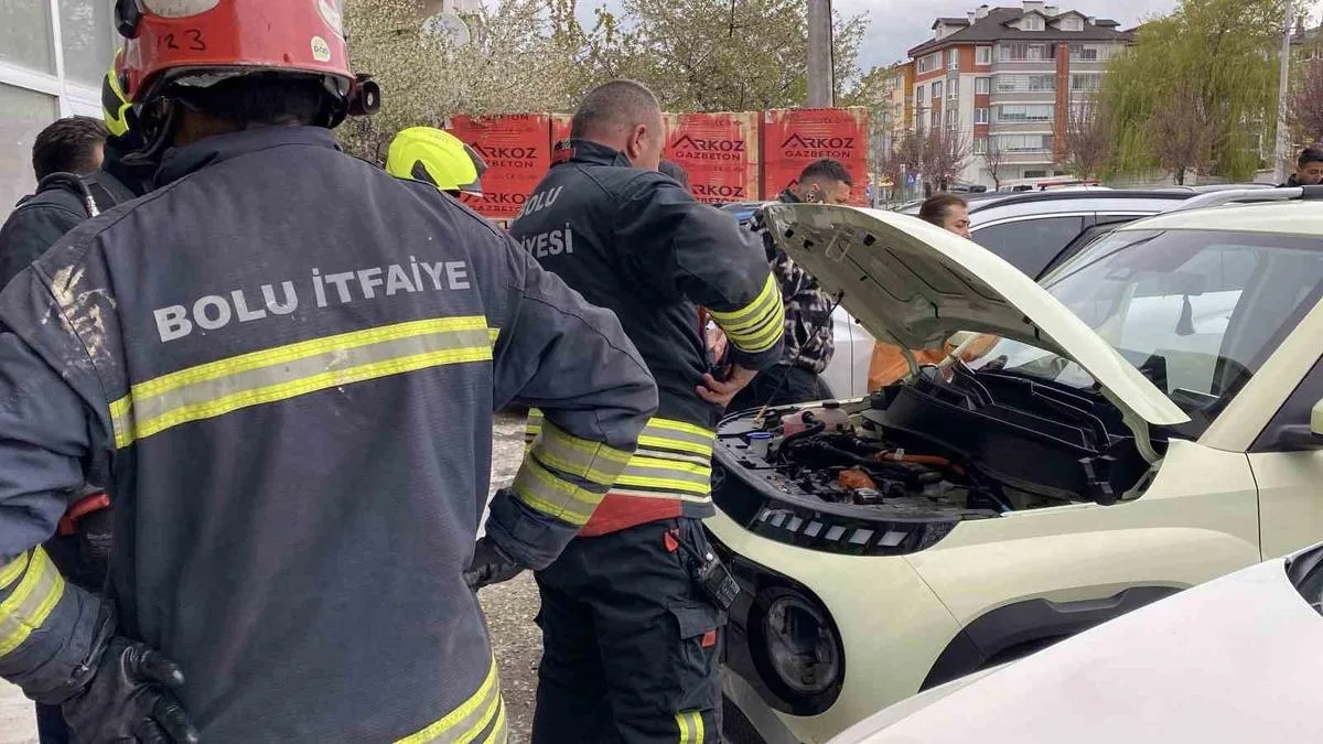 Elektrikli Araçta Gizemli Duman Alarmı!