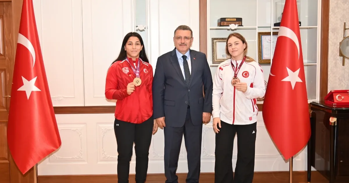 Elif Şevval Kurt’a Başkan Genç’ten Gurur Dolu Övgü