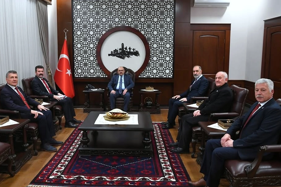 Emekli Emniyet Mensupları Vali Ustaoğlu’nu Ziyaret Etti