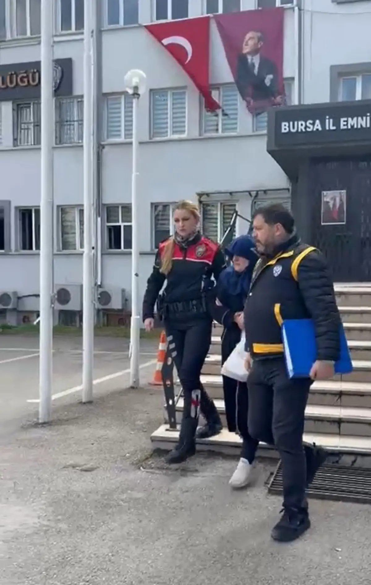 Kocasını öldürüp satırla 15 parçaya ayırdı! Kurtulmak için karakola gidip kayıp dedi 6