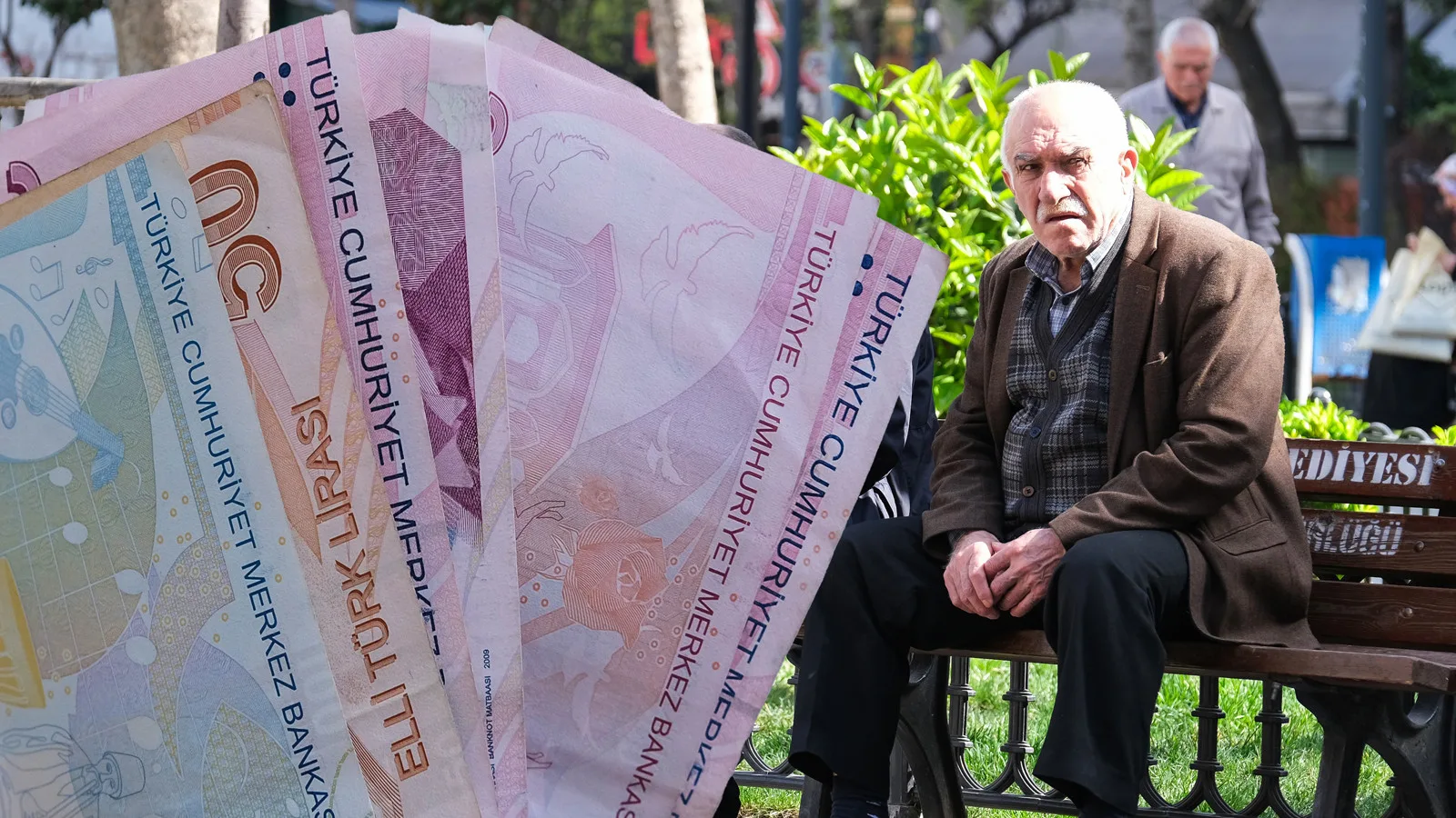 Emekli ve Memur Zammı İçin Şok Oran Açıklandı!