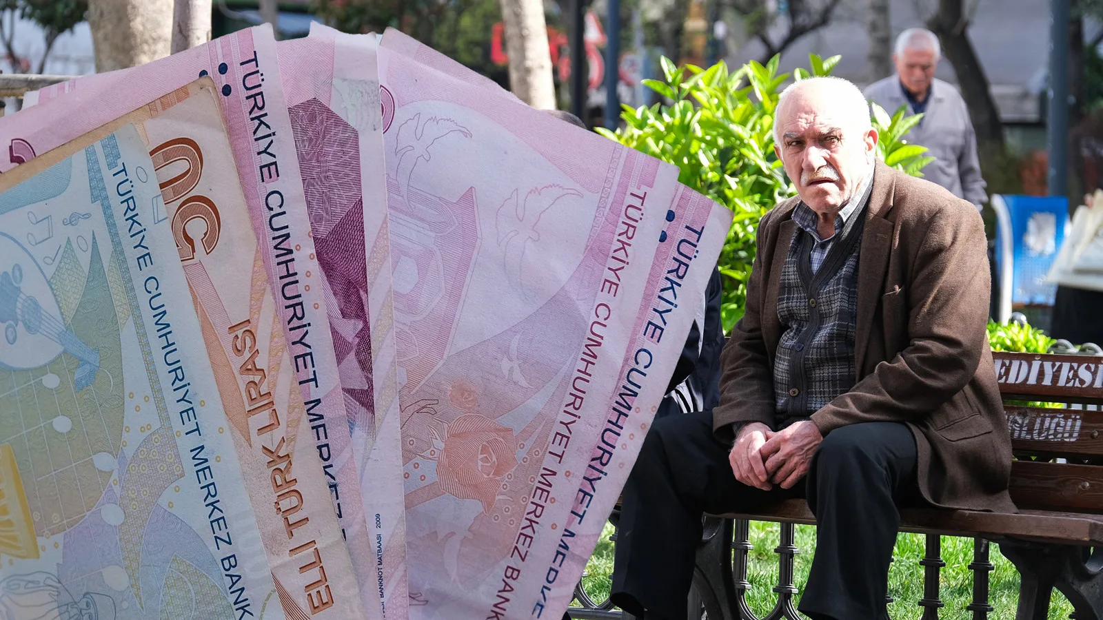 Emekli Zammı İçin Geri Sayım: 3 Senaryo Bekleniyor!