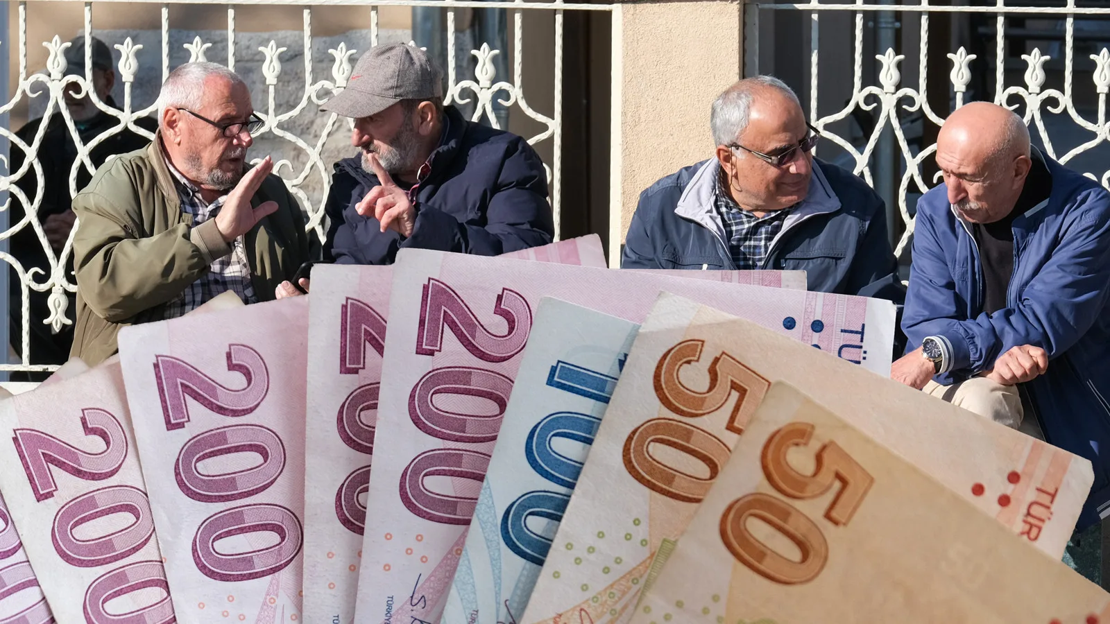 Emekli Zammında Şok Oran! Ocak 2026 Beklentisi