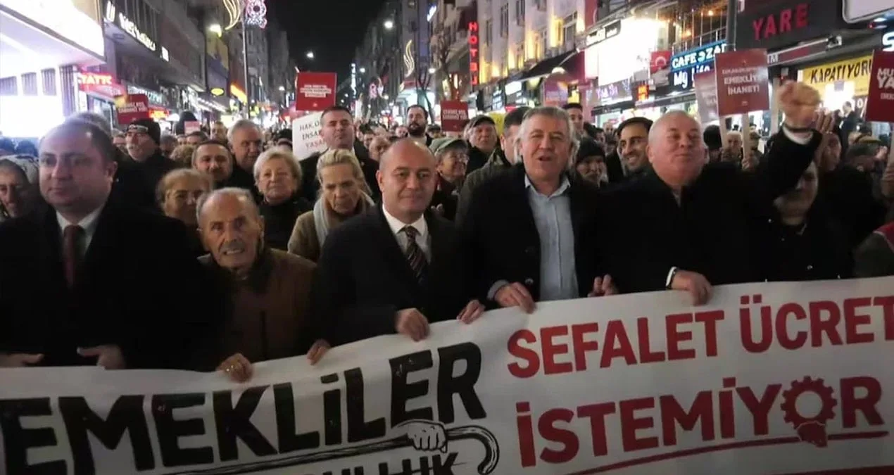 Emekliler Sokaklarda: ‘Geçinemiyoruz!’ Sesleri Yükseliyor