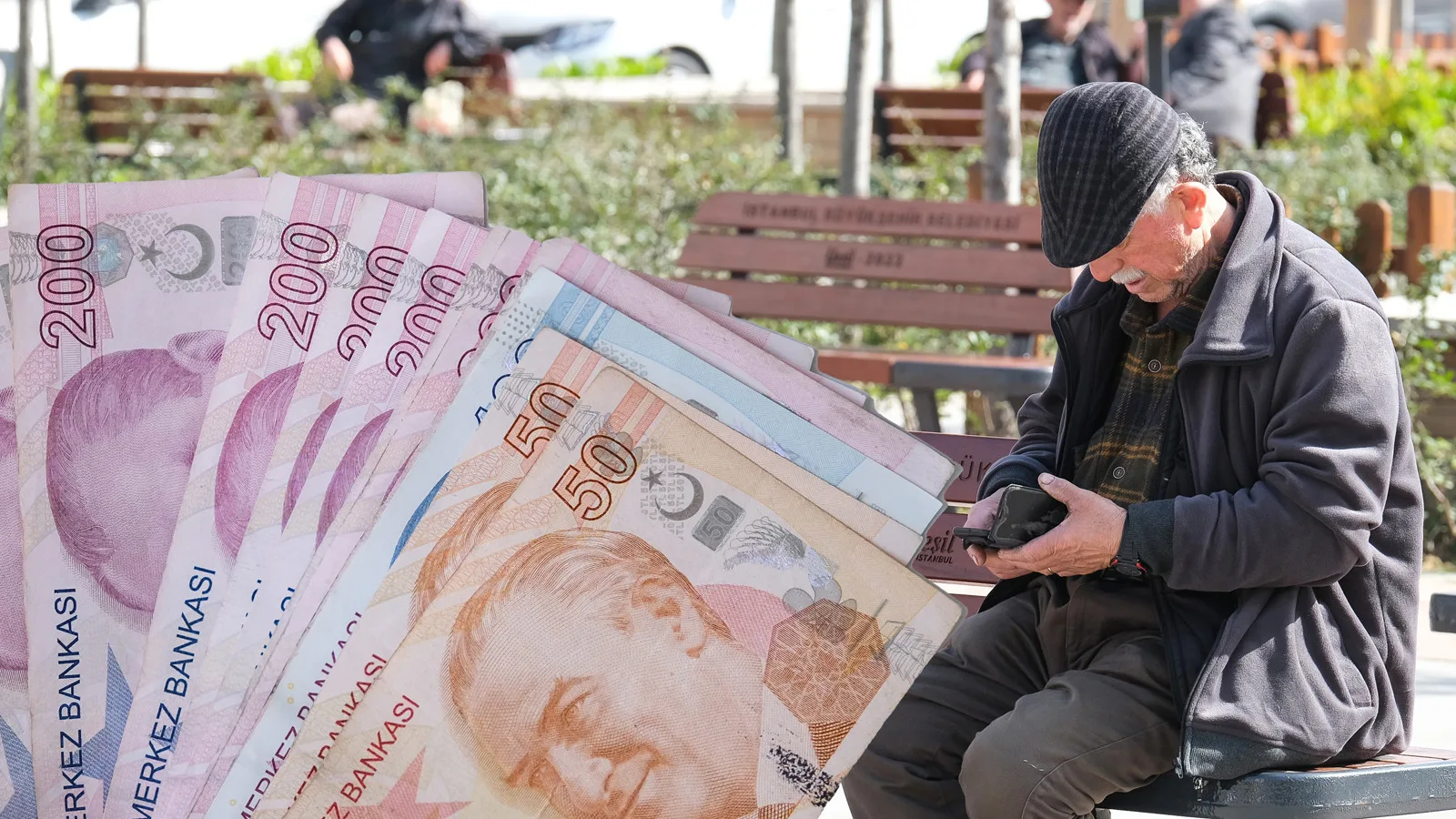 Emeklilere Kritik Uyarı: Maaş Kesintisi Geliyor!