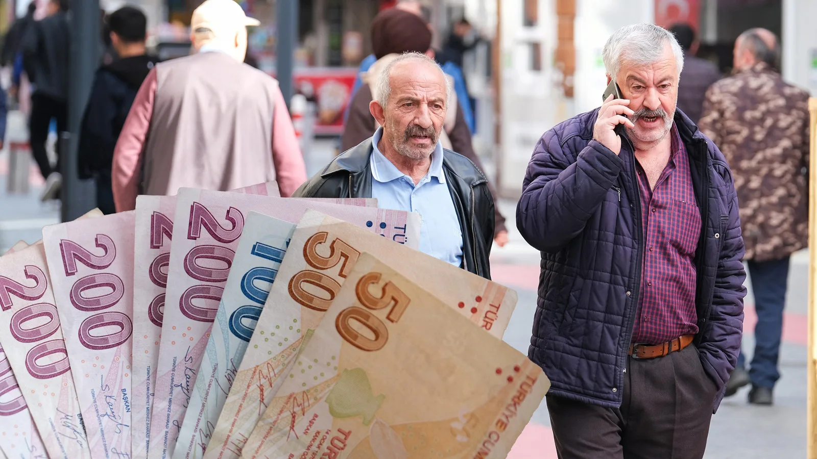 Emeklilere Yeni Destek: Gelir Tamamlayıcı Sistem!
