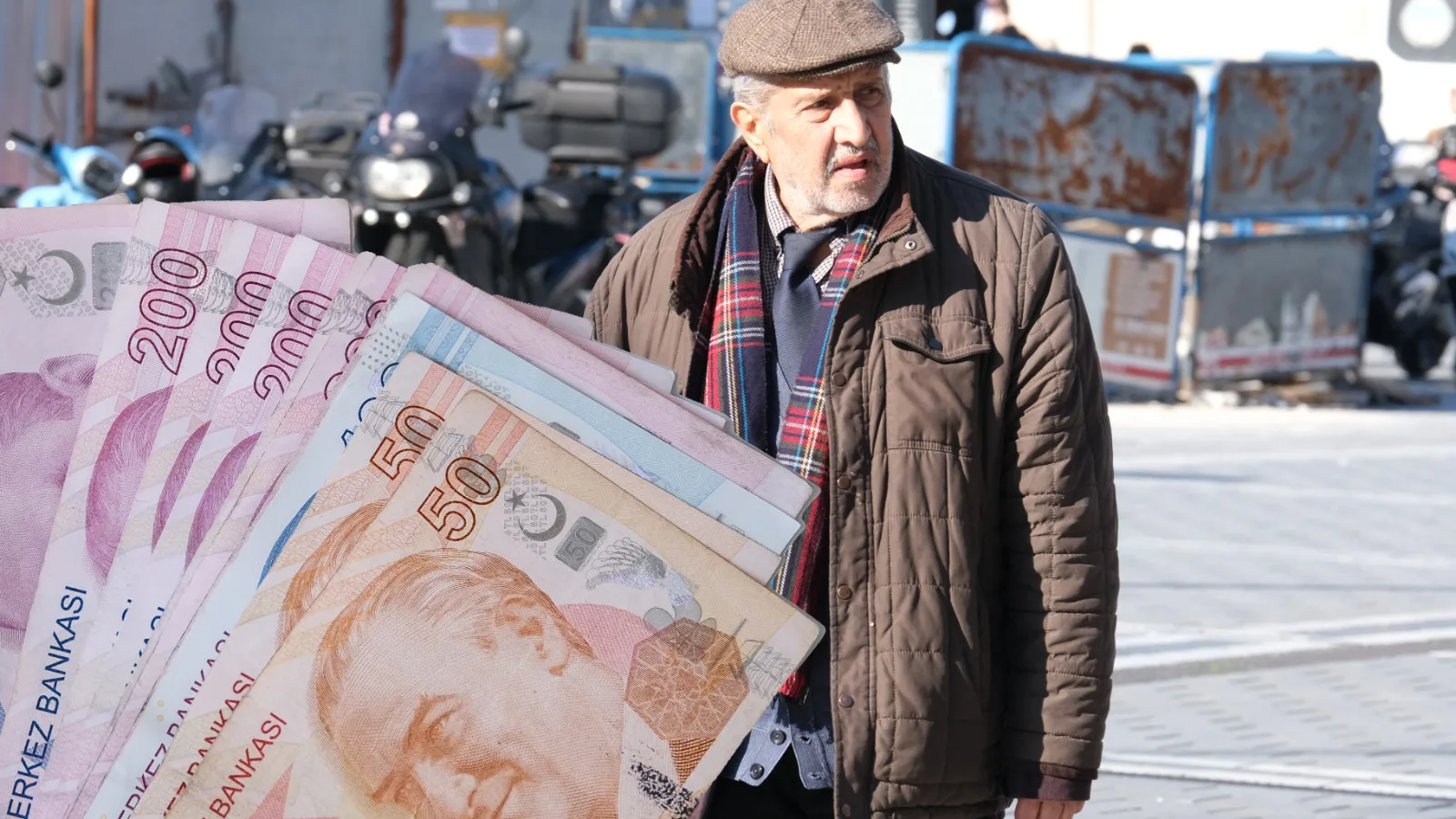 Emekliye Müjde: Ekim’de Hak Kaybı Giderilecek!