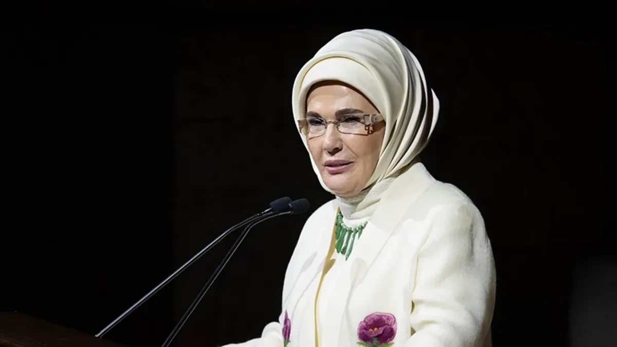 Emine Erdoğan’dan Regaip Gecesi’ne Özel Mesaj