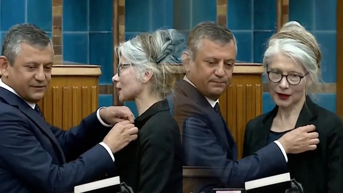 Emine Ülker Tarhan, CHP’ye geri döndü!