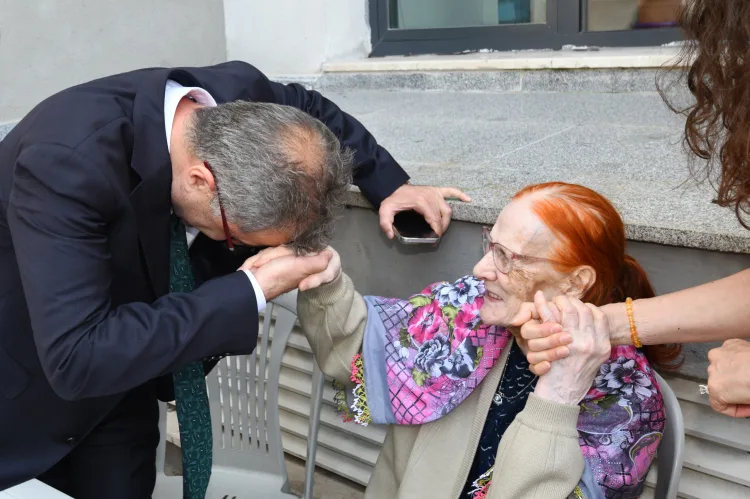 Engelliler Haftası’nda Renkli Barbekü Partisi