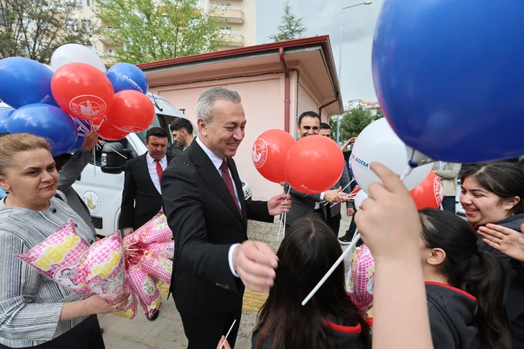 Engelliler Haftası’nda Yeni Hizmet Aracı Tanıtıldı