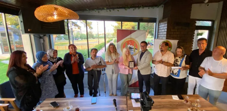Engelsiz Medya Projesi’nde Hatice Yesir’e Ödül!