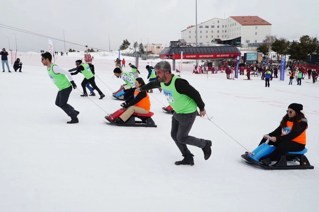 Erciyes’te Çiftler Kızak Yarışması İçin Yarışacak!