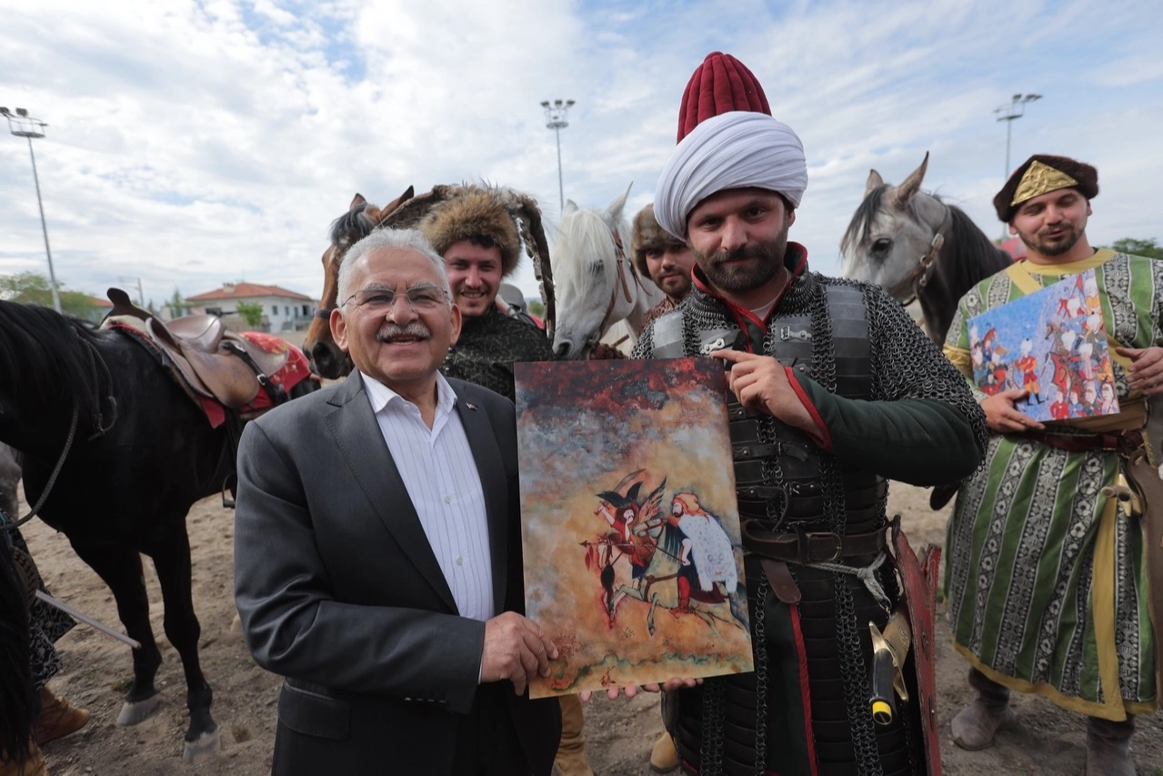 Erciyes’te Geleneksel Atlı Spor Show’u Coşkuyla İzlendi