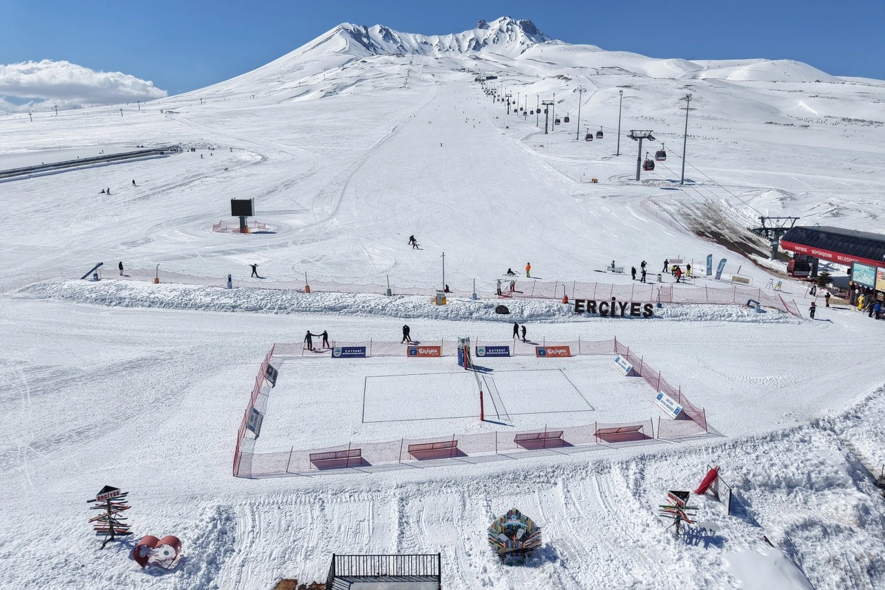 Erciyes’te Kar Voleybolu Turnuvası Heyecanı Başlıyor!