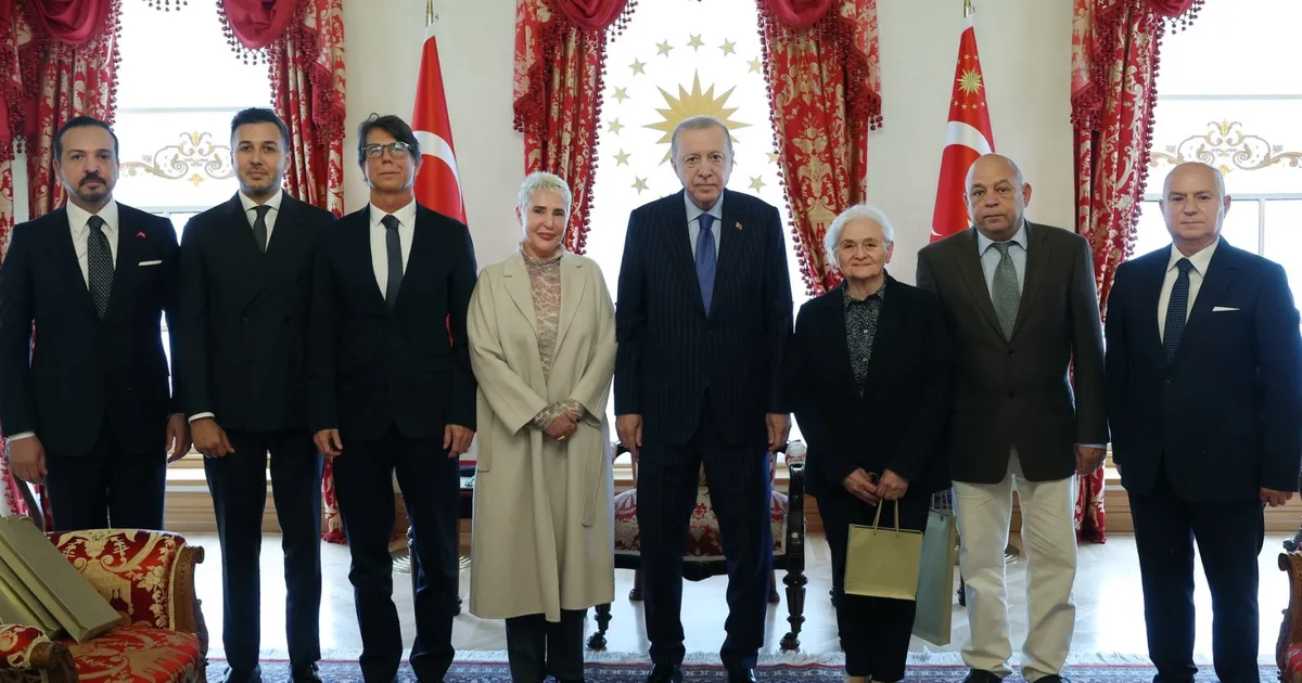 Erdoğan, 27 Mayıs Mağdurlarının Ailelerini Kabul Etti
