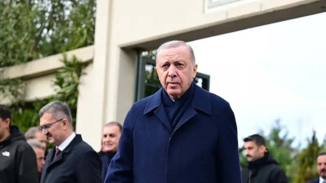 Erdoğan Cuma Namazı Sonrası Vatandaşlarla Buluştu
