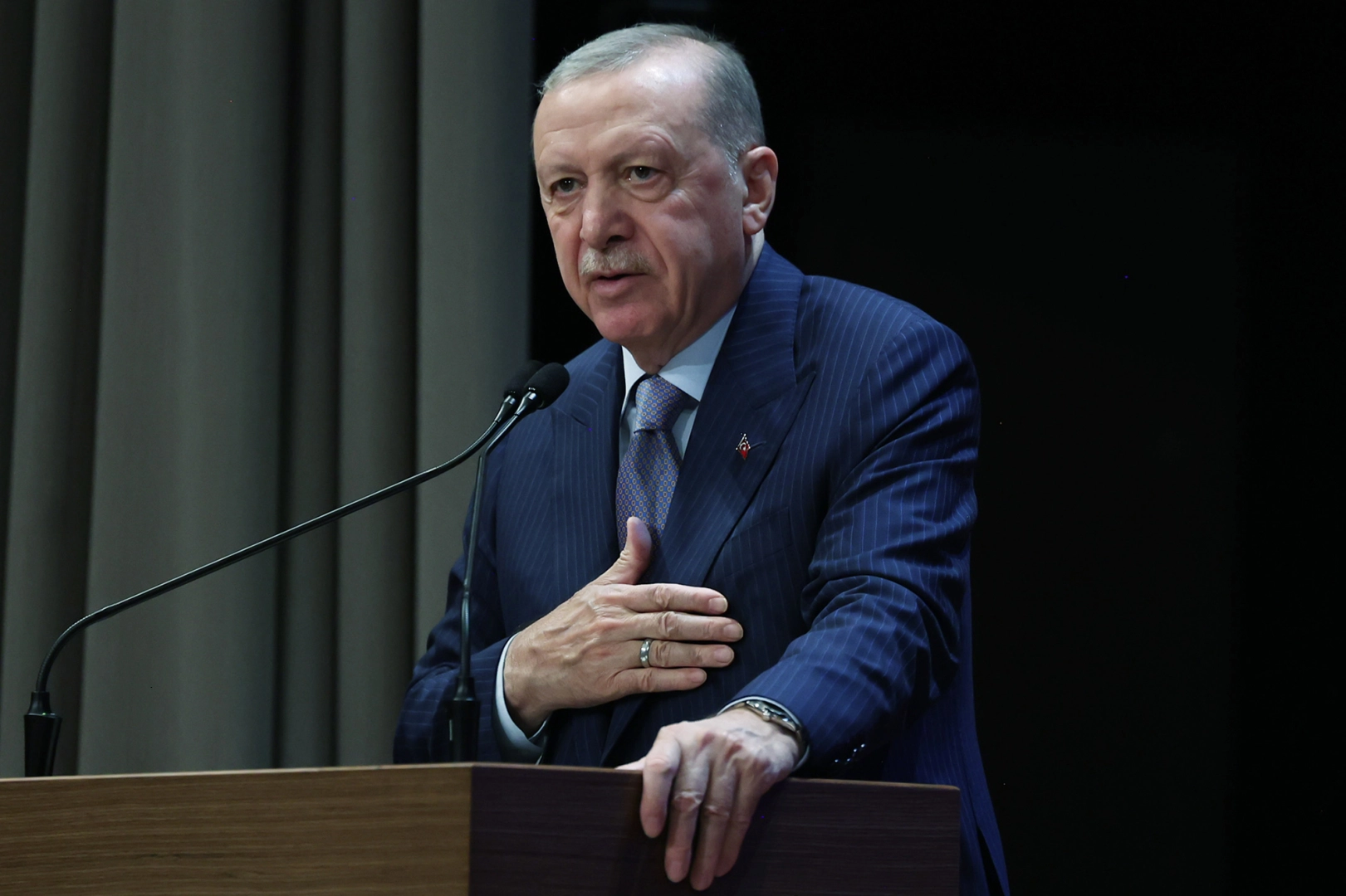 Erdoğan’dan CHP’li Belediyelere Sert Vergi Tepkisi