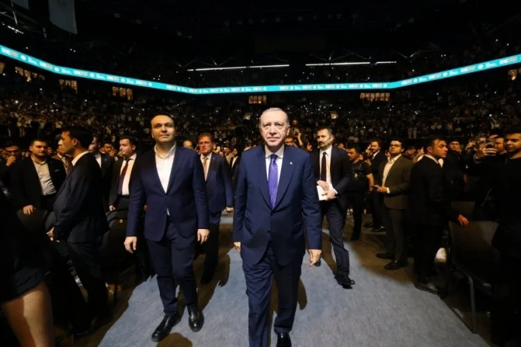 Erdoğan’dan Gençlere: Gelecek Sizlersiniz!