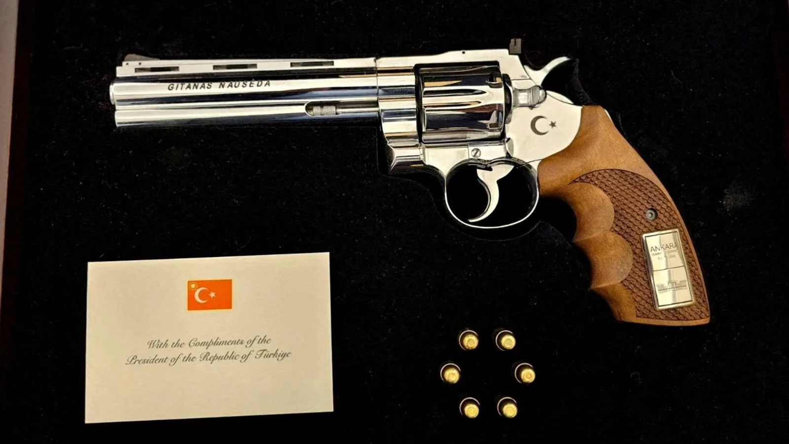 Erdoğan’dan NATO Liderlerine Gümüşay Hediyesi!