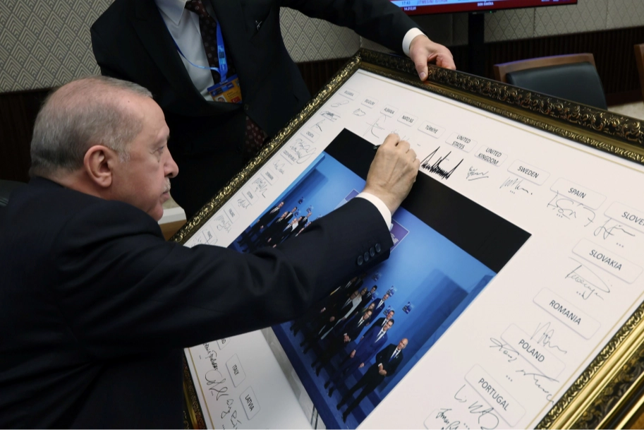 Erdoğan’dan NATO Zirvesi’nde Son İmza