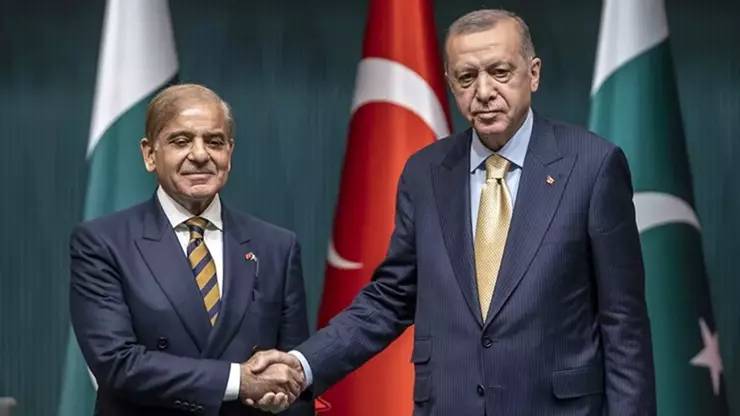 Erdoğan’dan Pakistan’a Destek Telefonu!