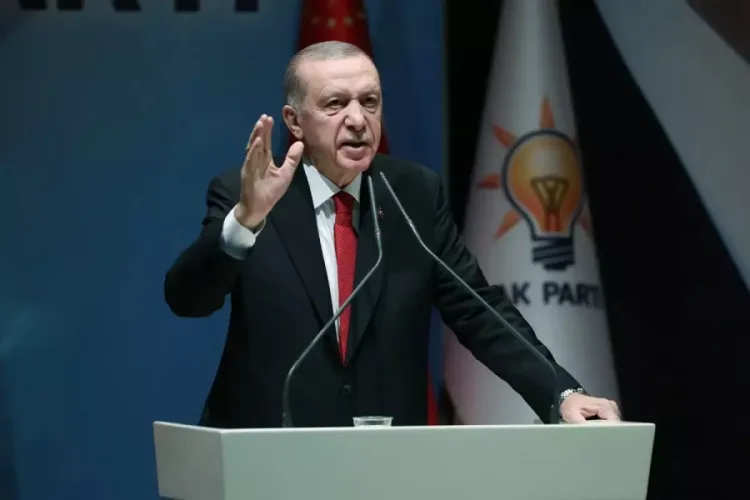 Erdoğan’dan Yeni Anayasa Müjdesi ve Eleştiriler