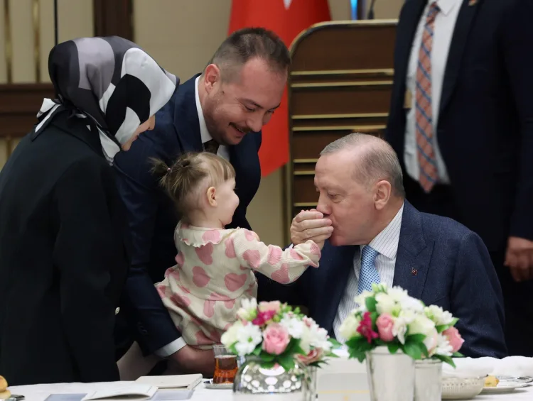 Erdoğan: Eğitimin Gücü ve Öğretmene Şiddete Hayır!