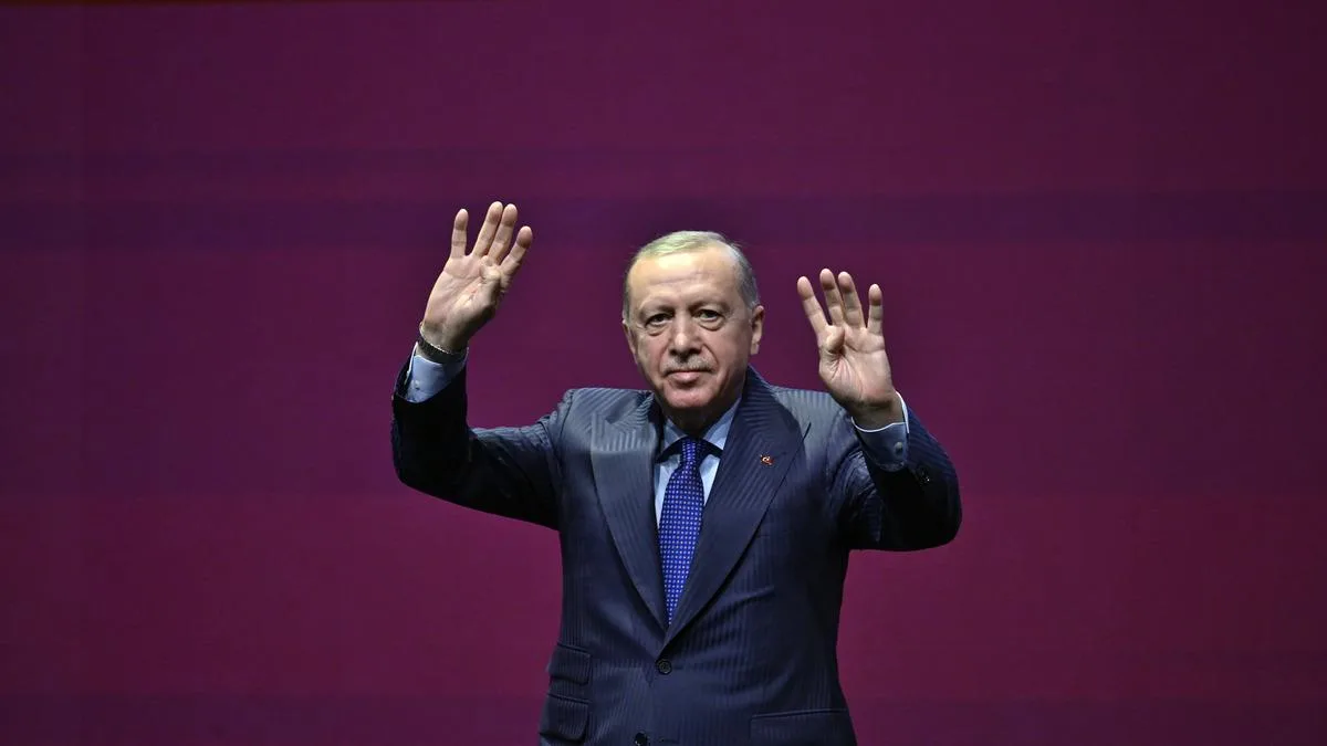 Erdoğan: Gençler, geleceğimizin teminatı!