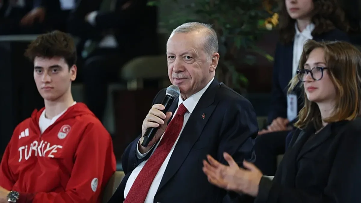 Erdoğan: Gençler Geleceğimizin Teminatıdır!