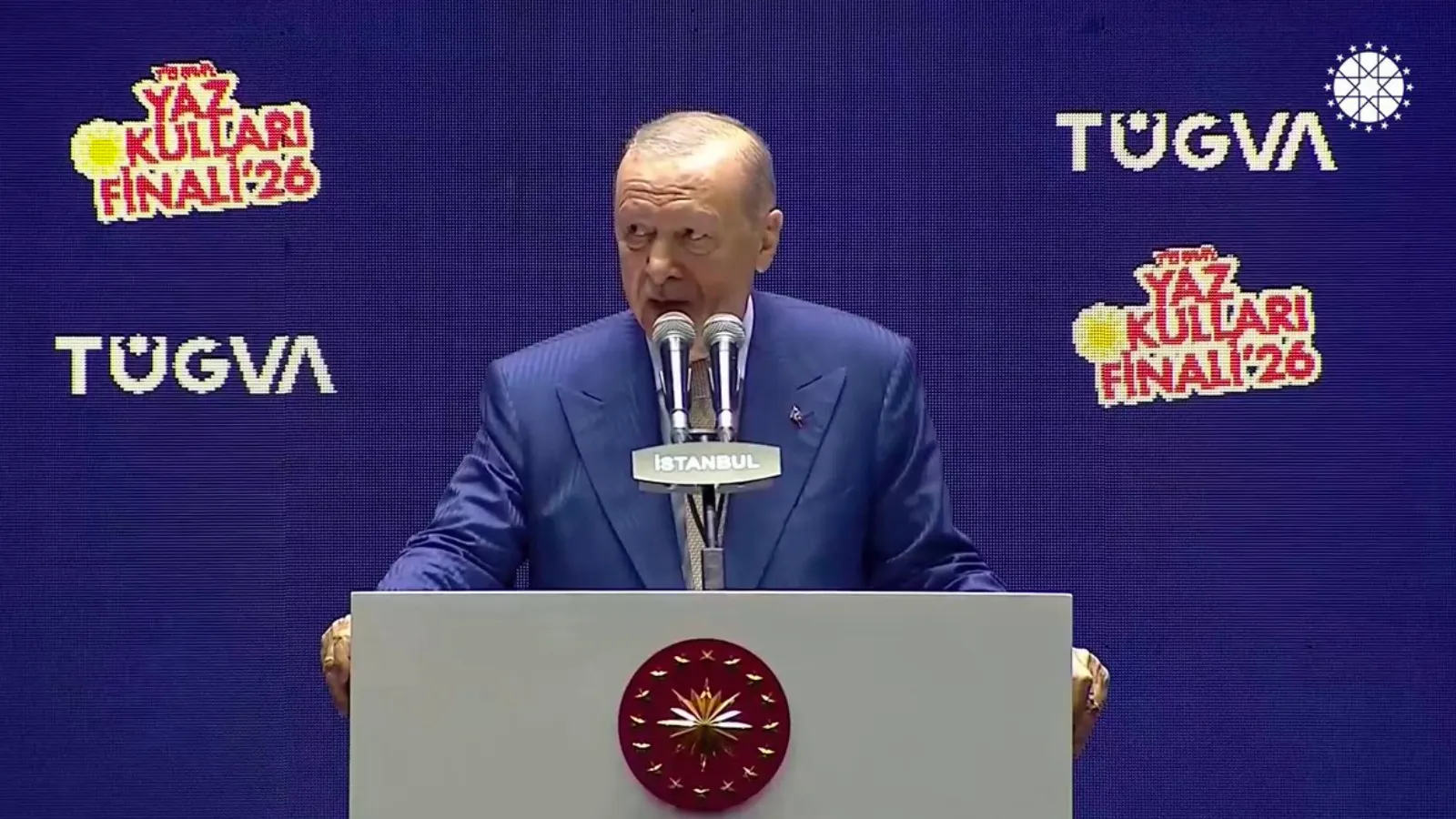 Erdoğan: Gençlerimizi asla yalnız bırakmayız!