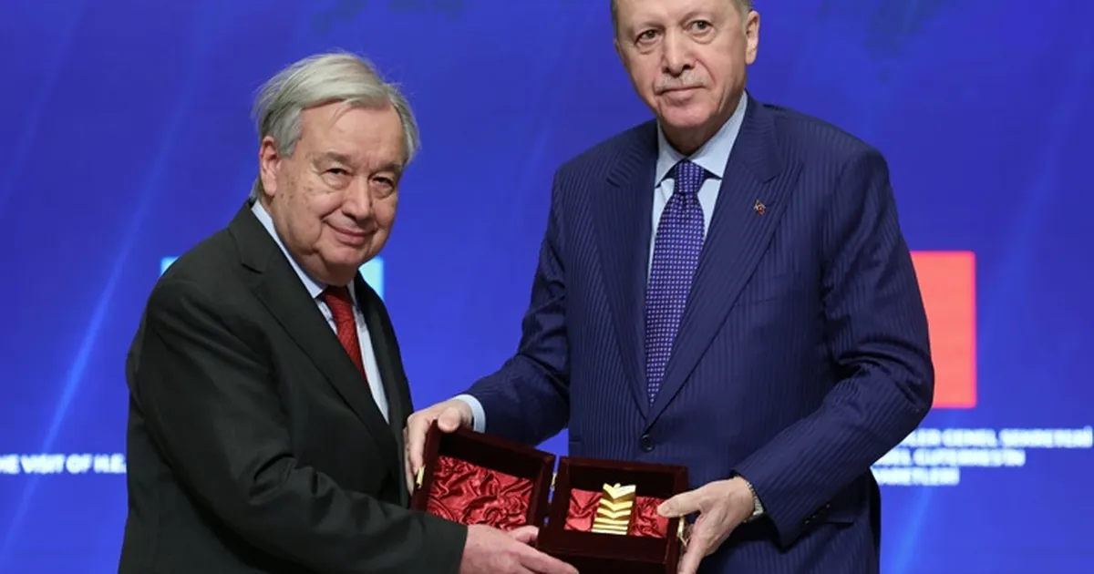 Erdoğan, Guterres’e Atatürk Barış Ödülü Verdi