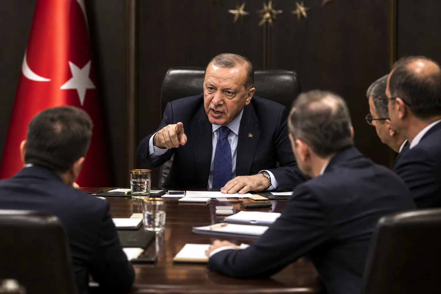 Erdoğan’ın Sert Talimatı: Fon Krizinde Kimler Çıktı?