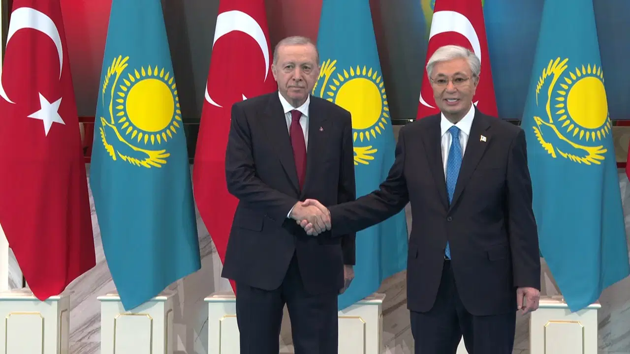 Erdoğan, Kazakistan’da İkili Görüşmelere Başladı