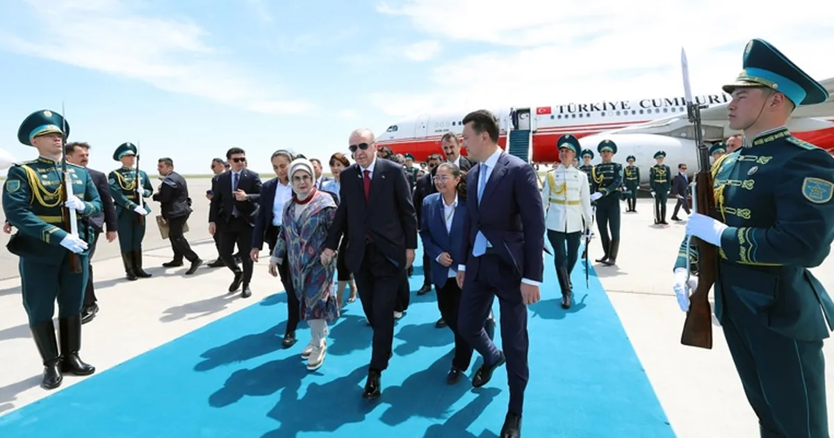 Erdoğan Kazakistan’da Stratejik İşbirliği Görüşmesi
