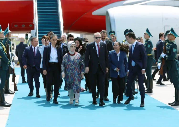 Erdoğan, Kazakistan’da TDT Zirvesi’ne Katıldı