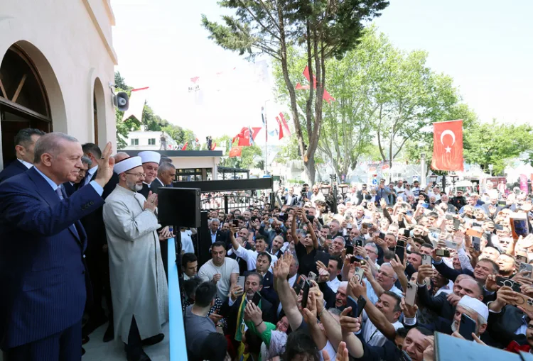 Erdoğan Kireçburnu Camii’nin Açılışını Yaptı