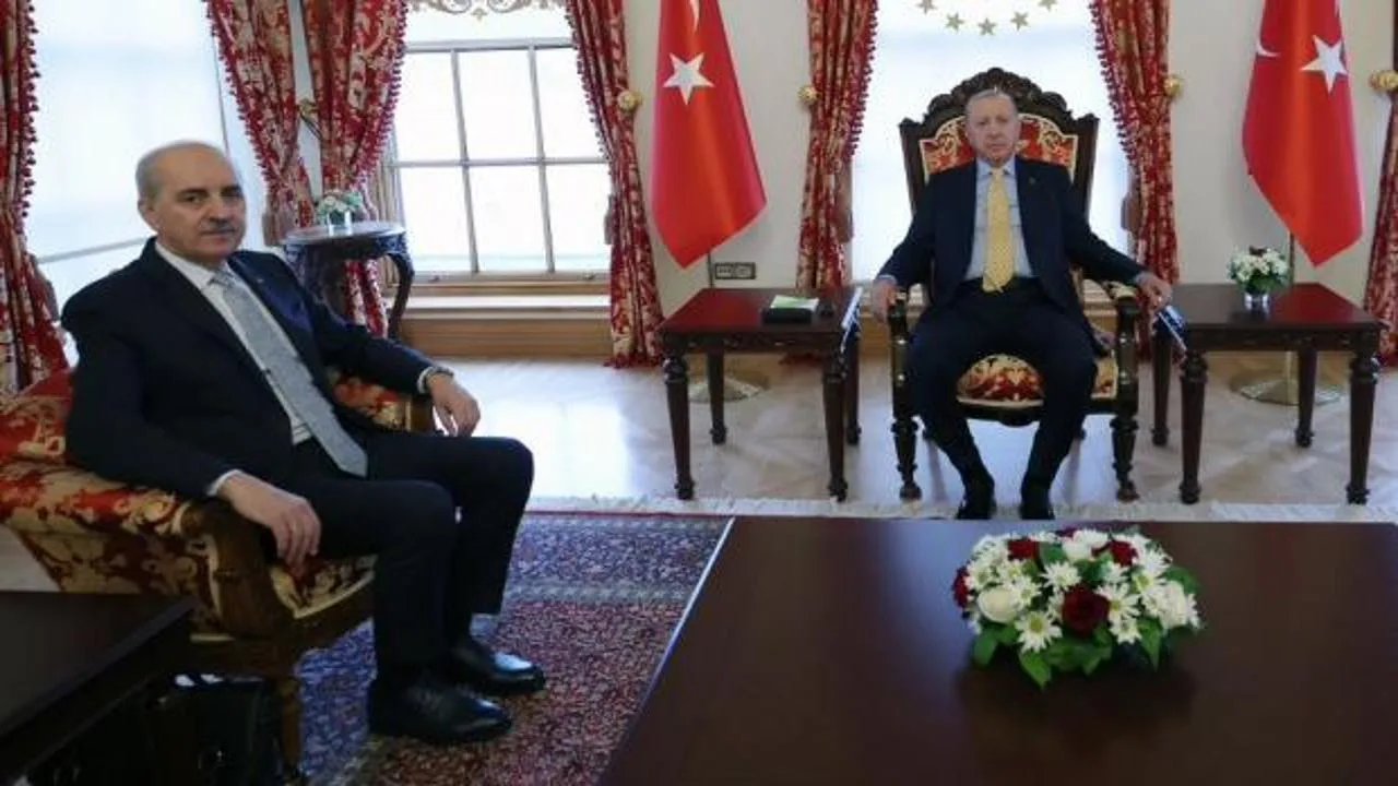 Erdoğan, Numan Kurtulmuş’u Dolmabahçe’de kabul etti
