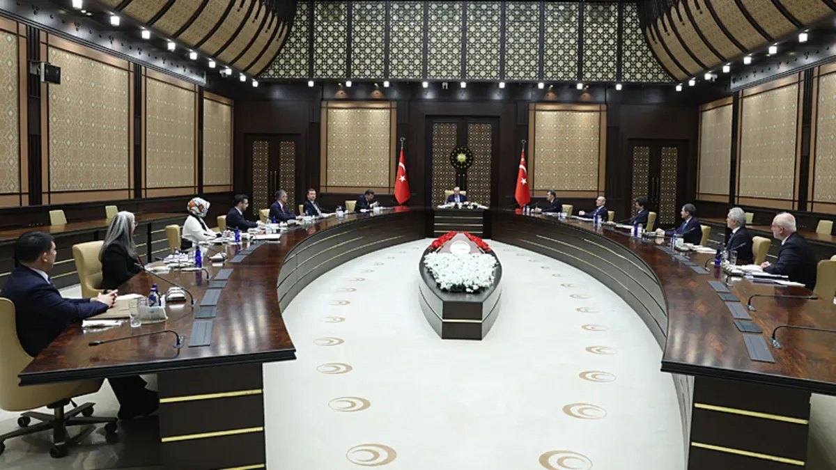 Erdoğan, Politika Kurulları Başkanvekillerini Ağırladı