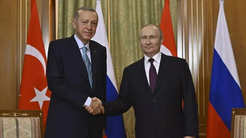 Erdoğan, Putin’le Savaş Üzerine Görüştü!