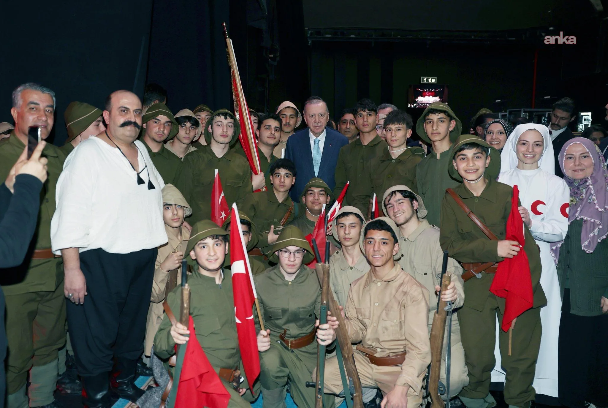 Erdoğan, Şehitler Günü’nde ‘Şüheda 1915’ Oyununu İzledi