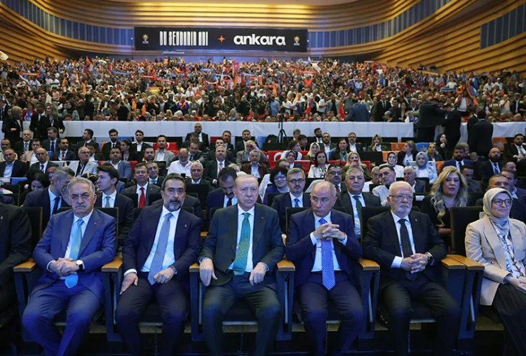 Erdoğan: Türkiye 25 Yılda Çağ Atlattı!